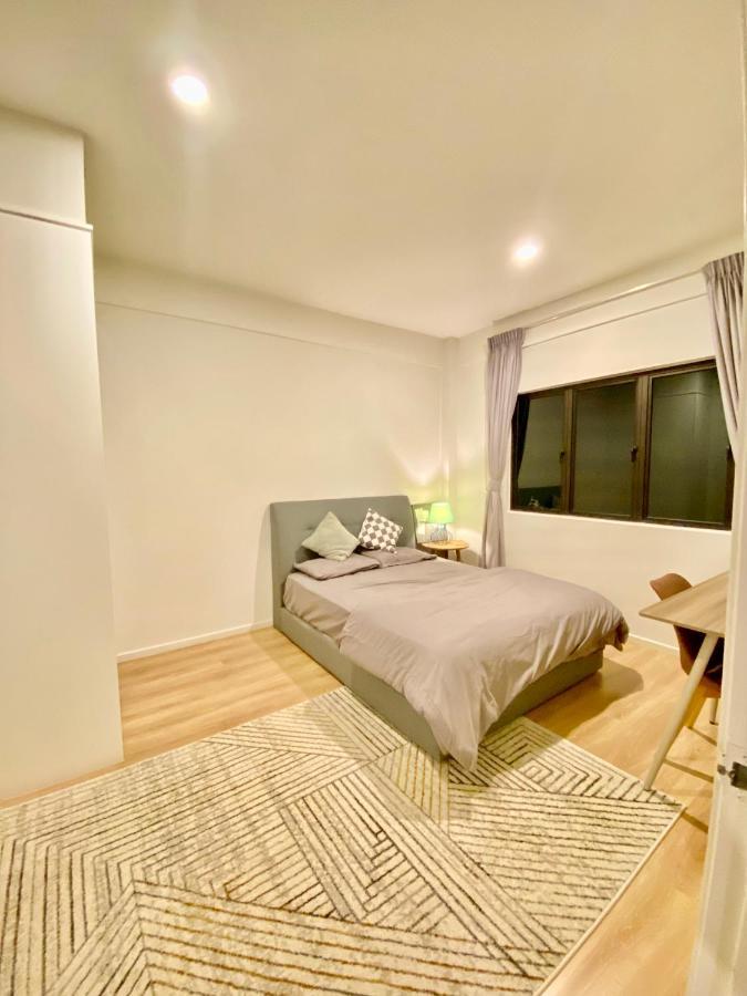Faizal Madhi Homestay Kuching Exterior foto